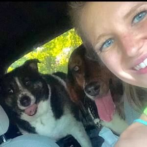 Meet your Posher, Lexi